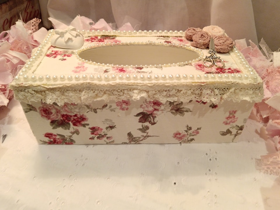 Boîte à mouchoirs shabby