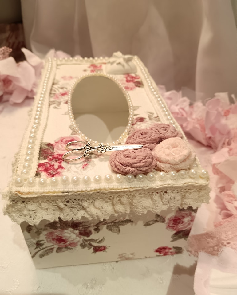 Boîte à mouchoirs shabby