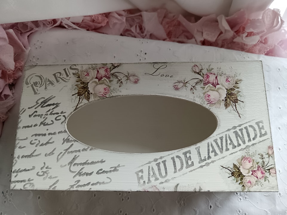Boîte à mouchoirs