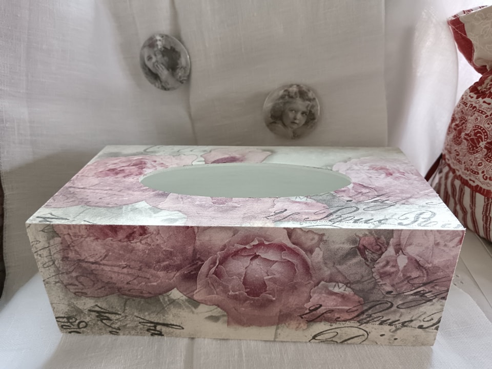 Boîte à mouchoirs shabby