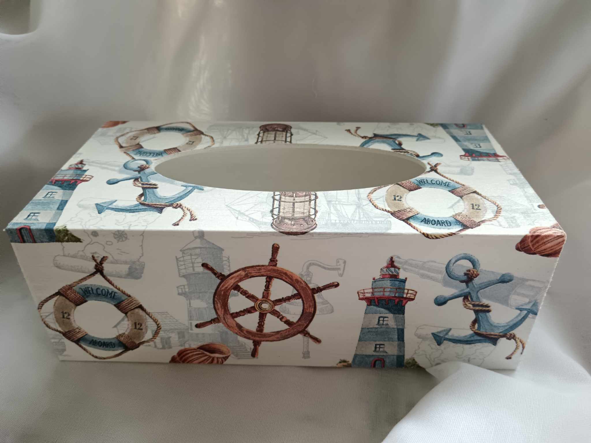 Boîte à mouchoirs