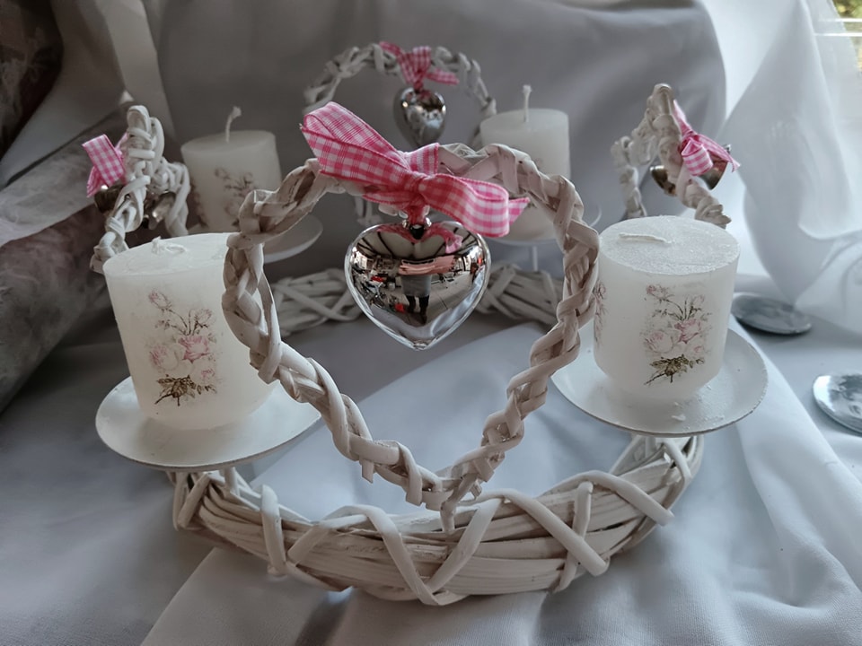 Couronne de rotin et ses 4 bougies