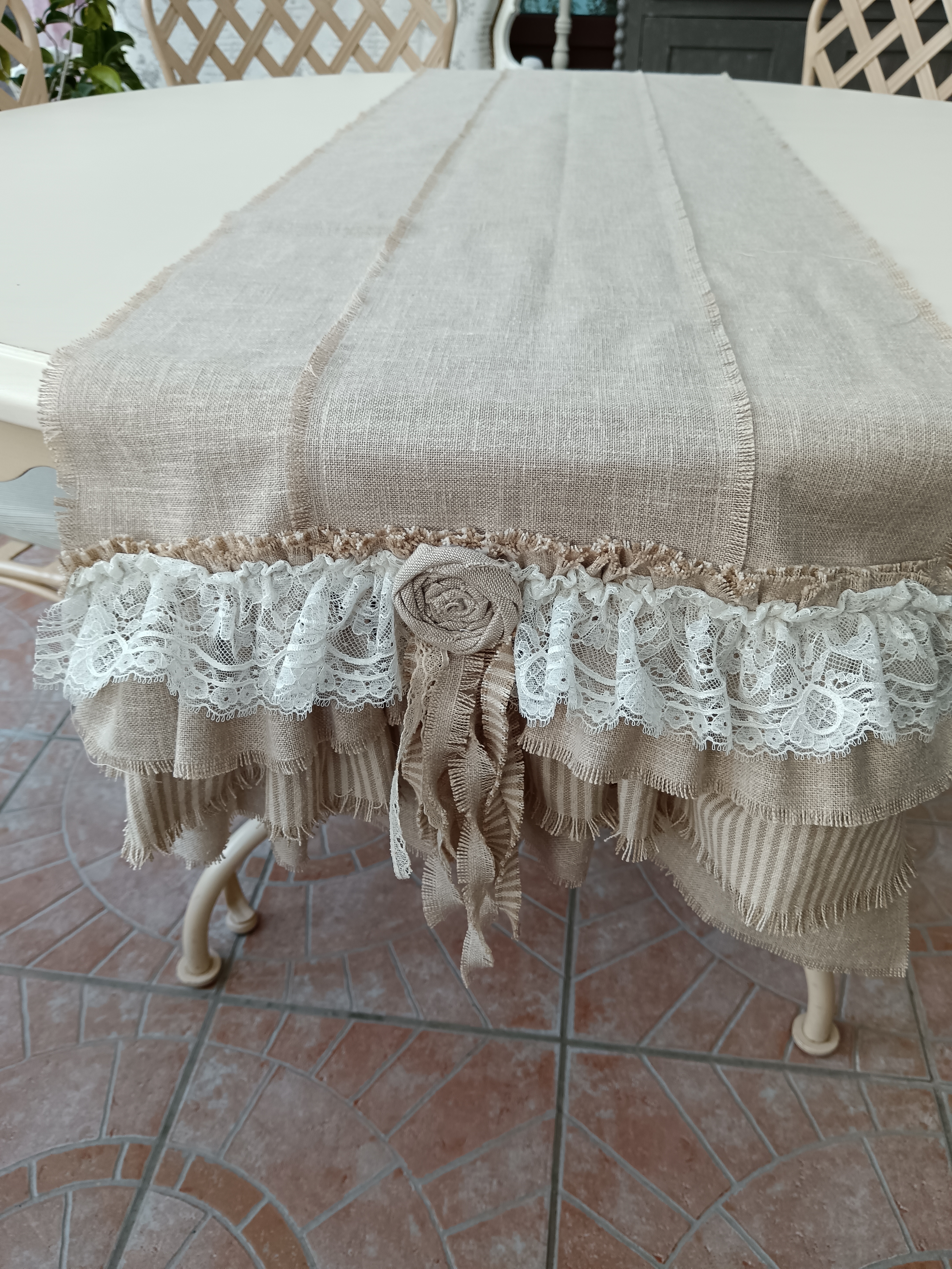 Chemin/centre de table shabby-vintage 