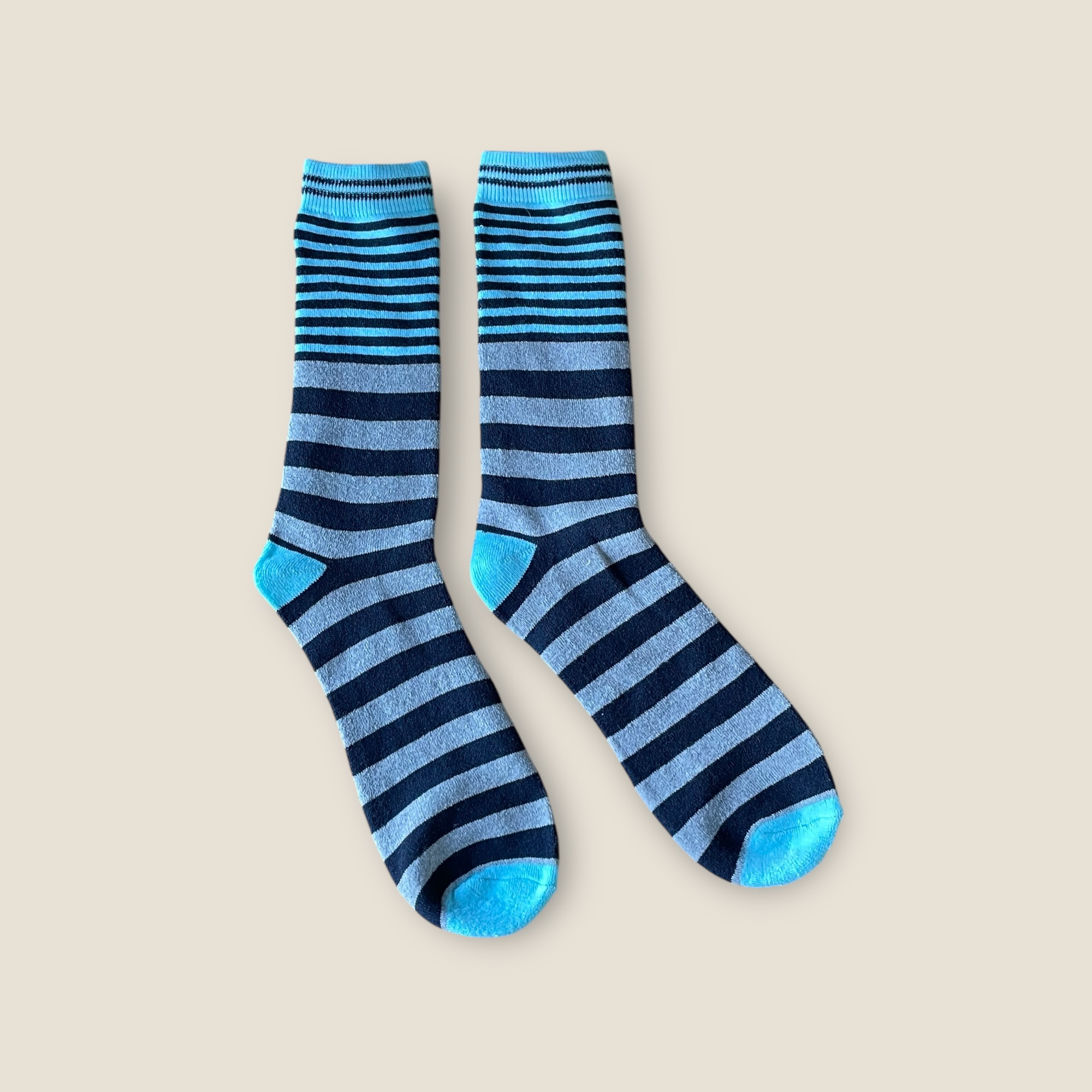 Exquisite Elegance Cosy Thermal Warm Stripe Design Socks 🧦
