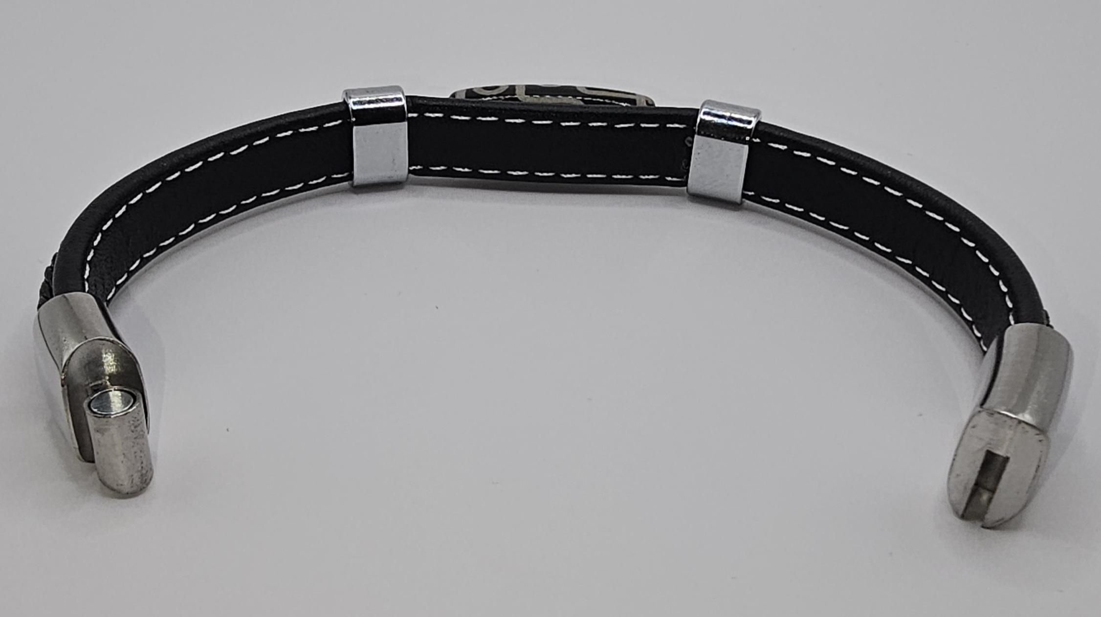 Tibetan nine eye Dzi Leather Bracelet 