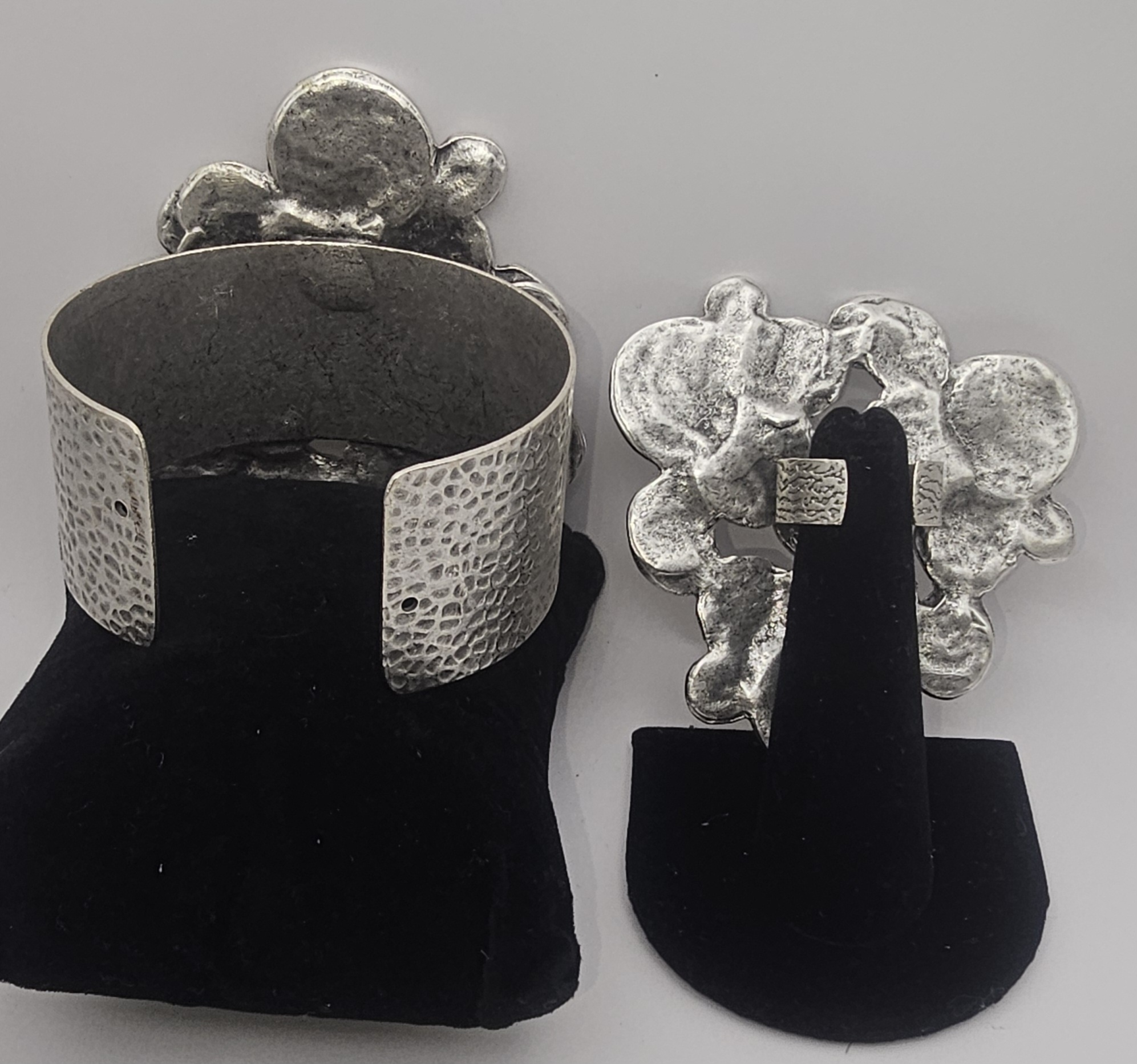 Abstract circle coin statement bracelet and ring set
