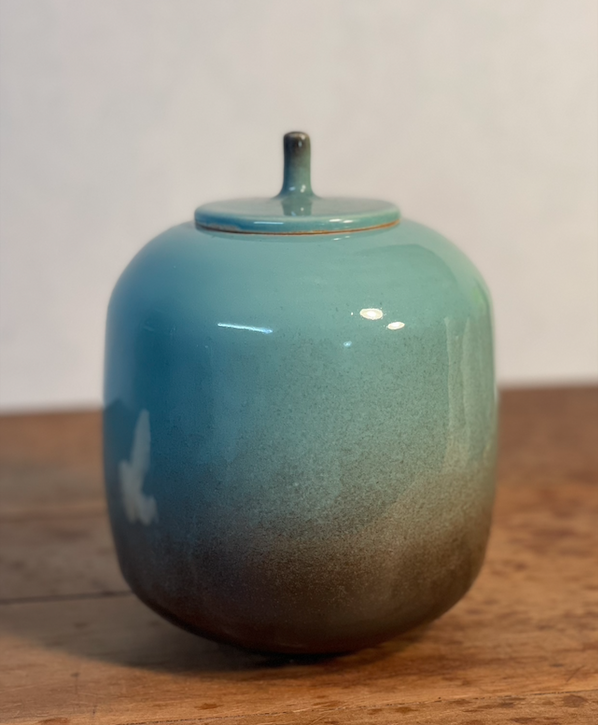 Pot avec couvercle