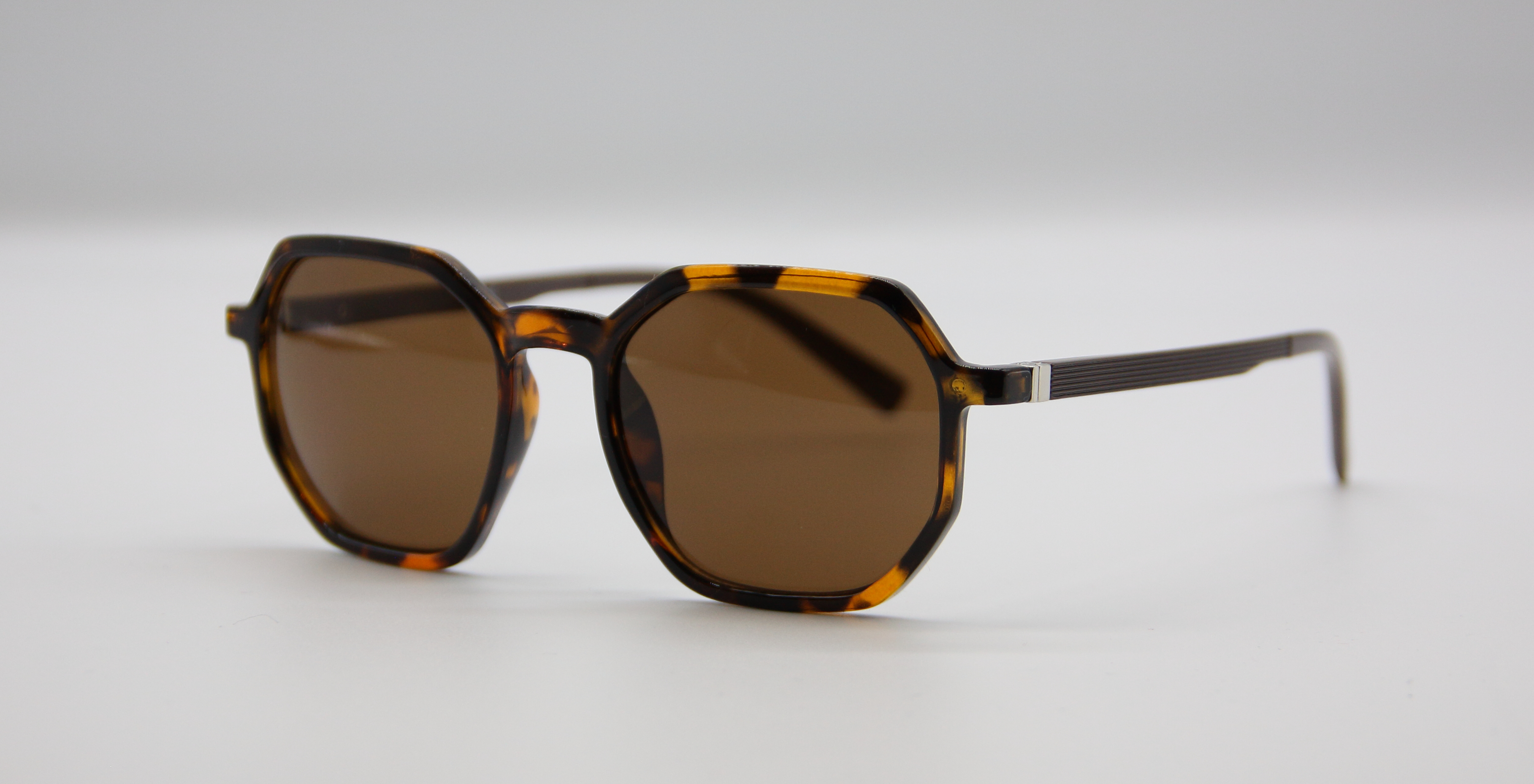 Modest tiger sunglasses