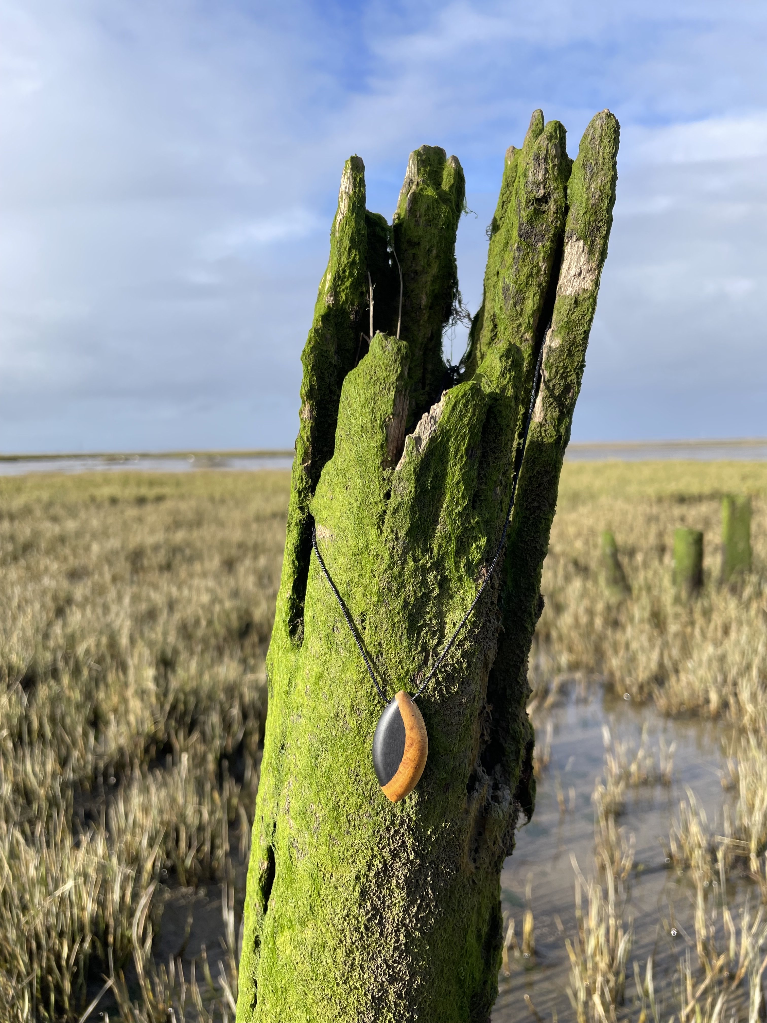 Collier ~ Yin & Yang ~ { Bois d'ébène }