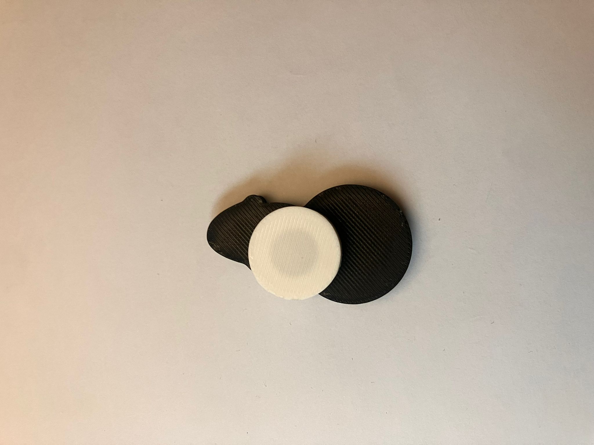 Sneeuwpop magneet broche