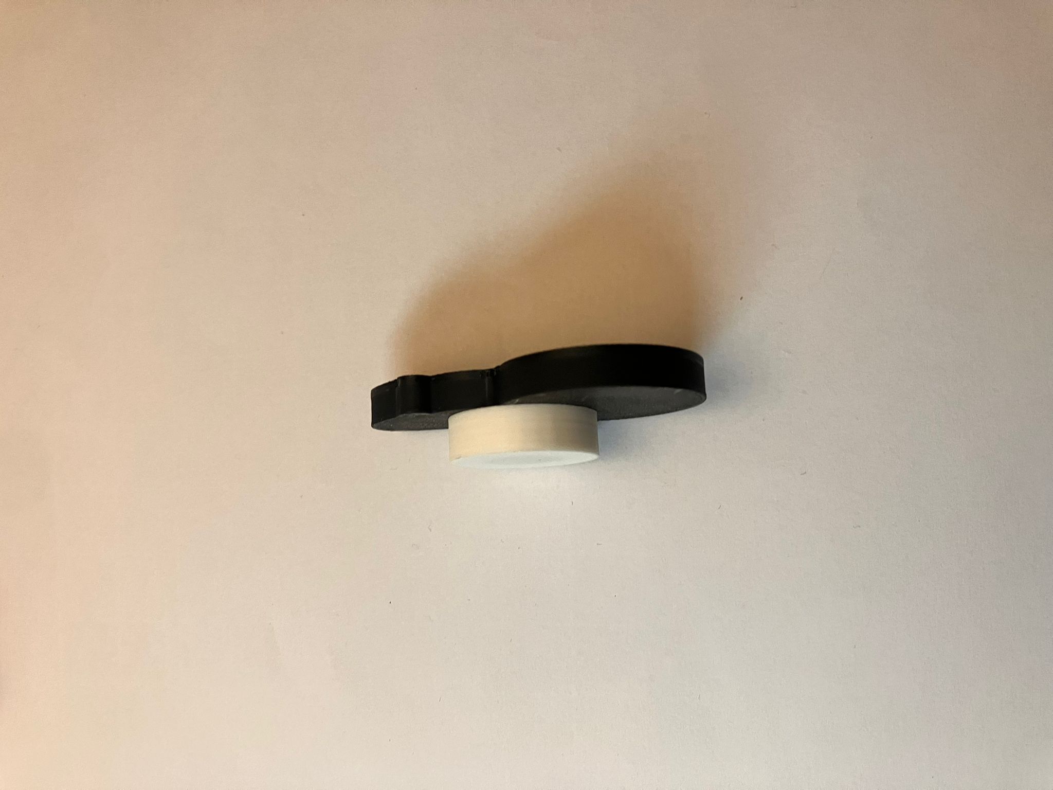 Sneeuwpop magneet broche