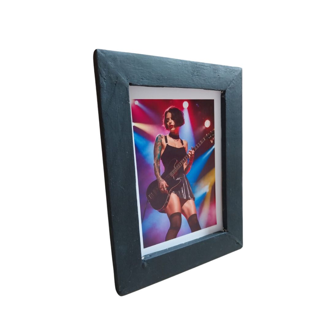 Quadro Decorativo  La Chitarrista