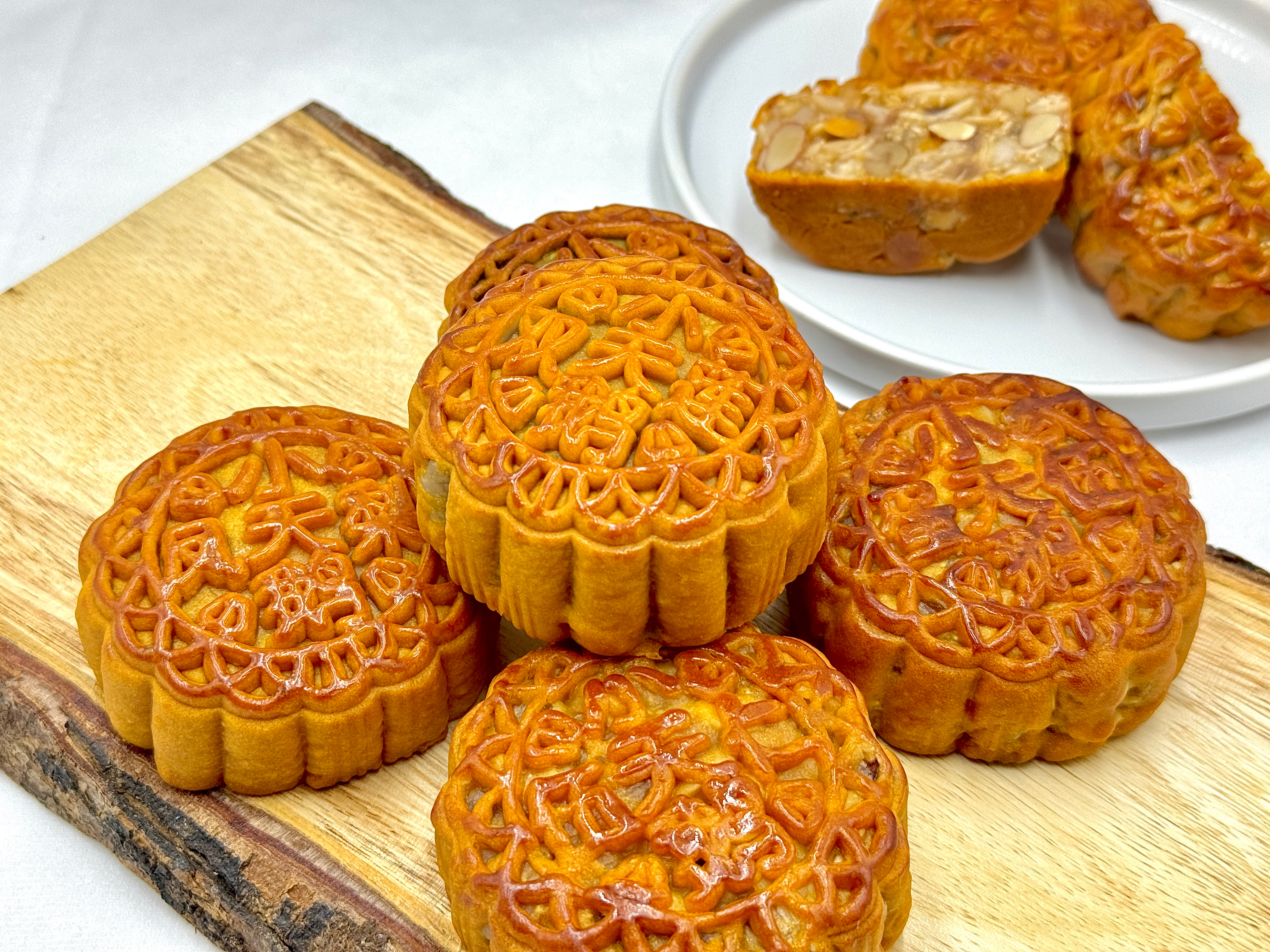 Mooncake (seasonal)