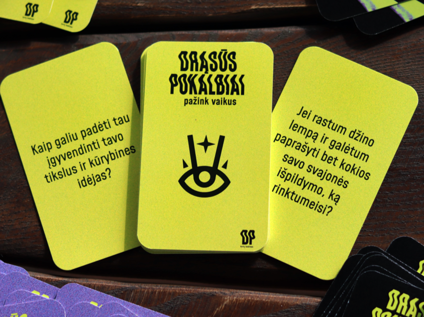 ARTIMA ŠEIMA. Pokalbių žaidimas „Drąsūs pokalbiai“ šeimai