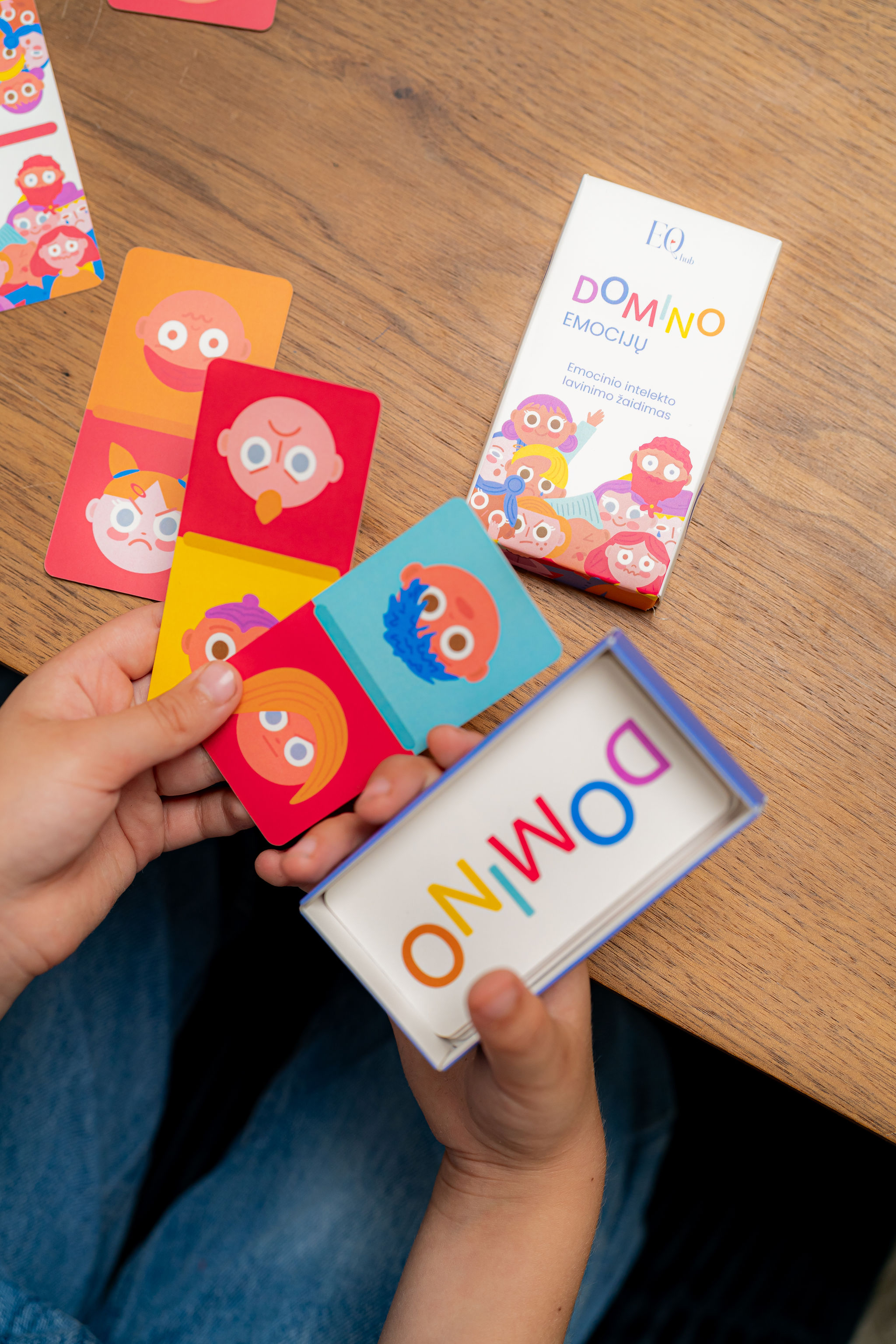 Emocijų Domino. Žaidimas EQ lavinimui