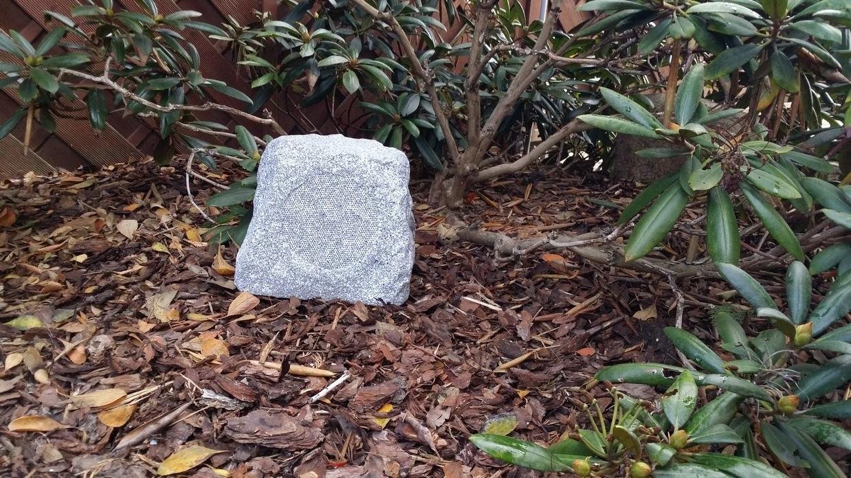 TAGA TRS10 OUTDOOR GARDEN SPEAKER ROCK TYPE