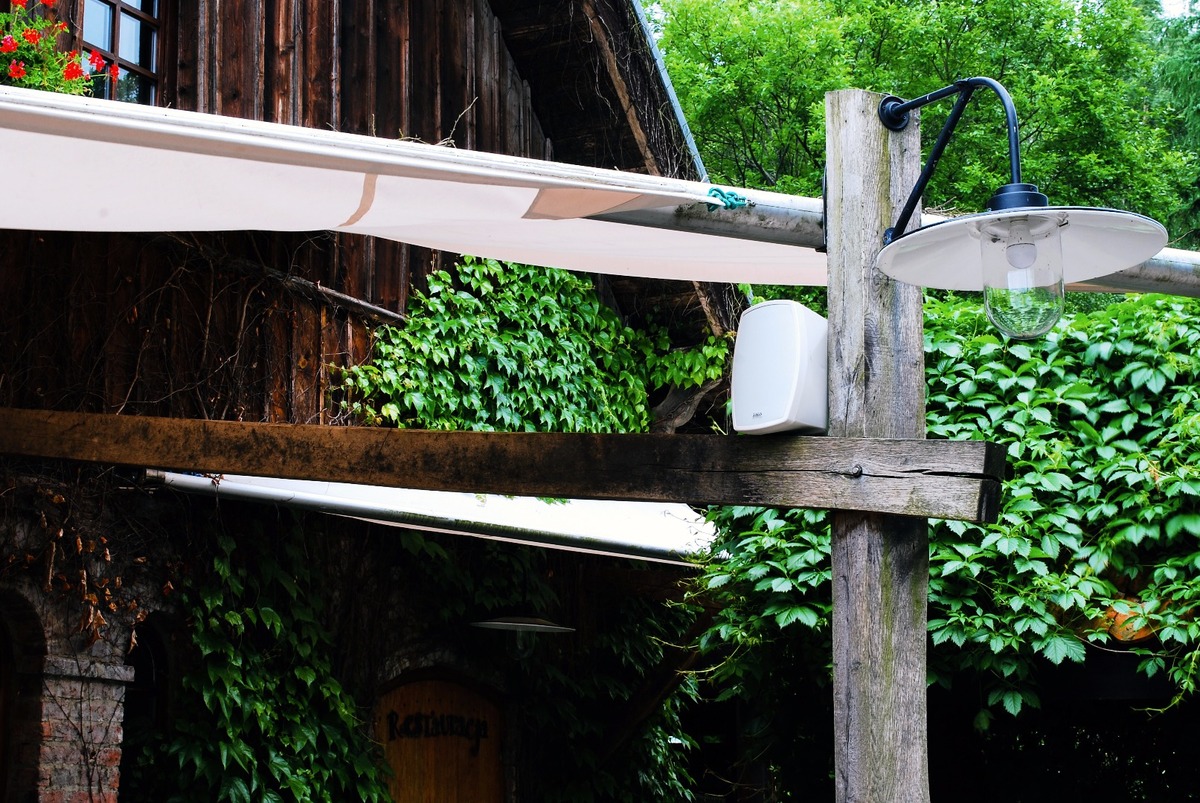 TAGA TOS515 (PAIR) outdoor and indoor sound systems.