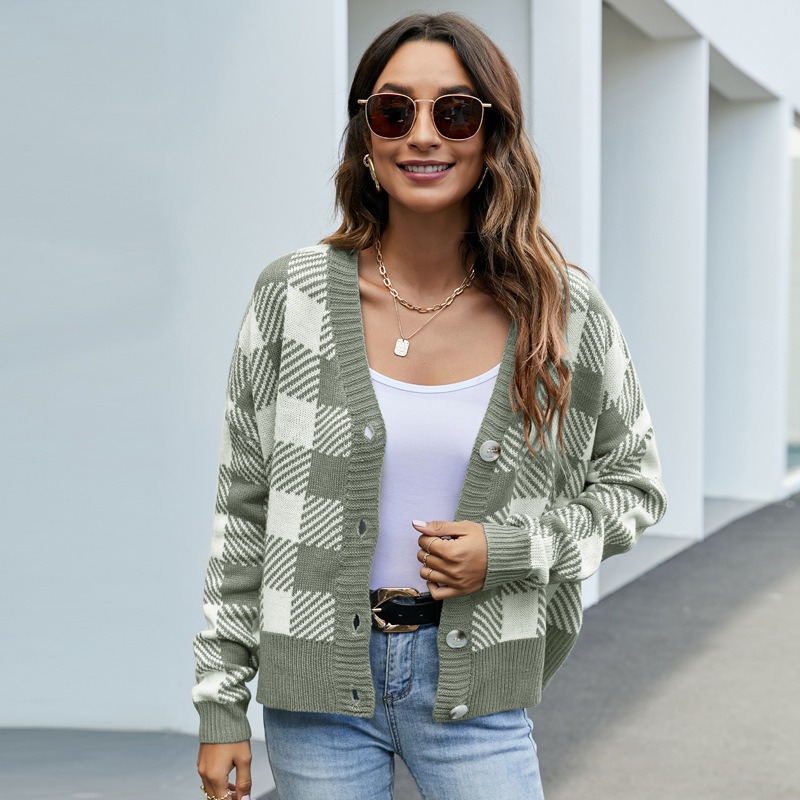 Women's autumn and winter new V-neck loose casual plaid long-sleeved knitted cardigan