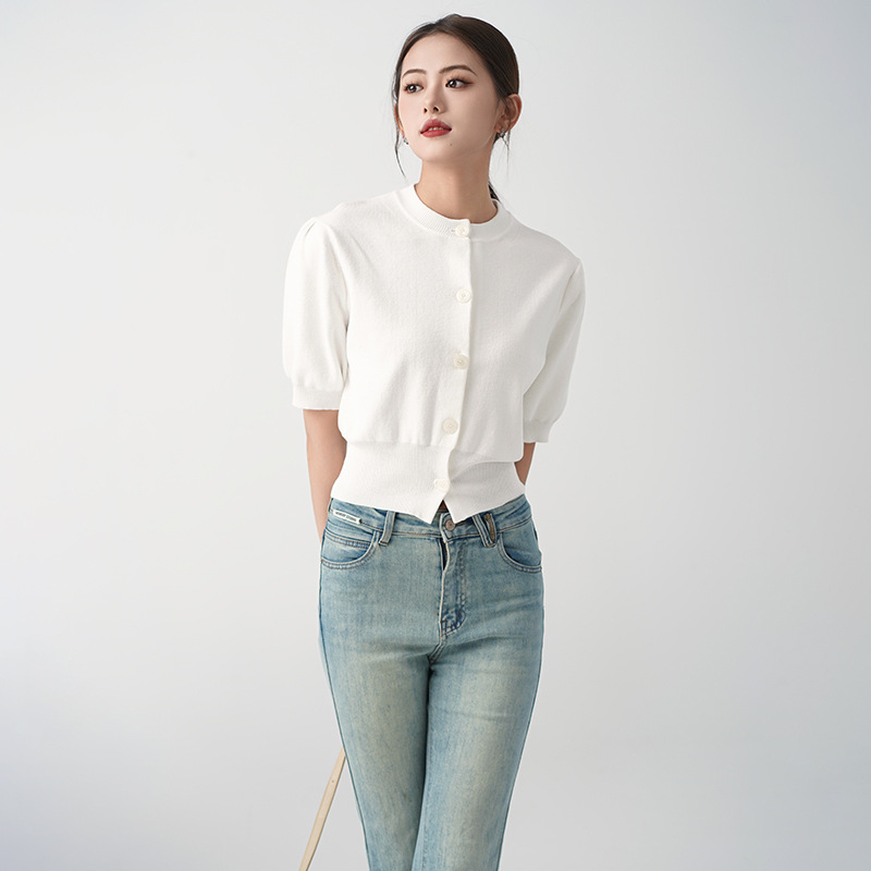 White O Neck Cotton Short Sleeve Cardigan Outfit