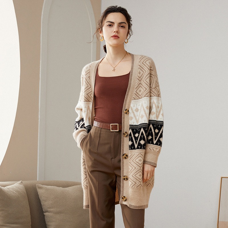 Light Luxury High- End V- Veck  Stitching Colorful Thick Long- Sleeved Sweater 100 Cashmere Sweater