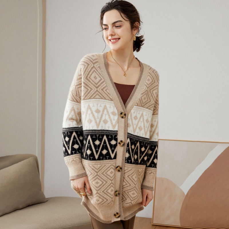Light Luxury High- End V- Veck  Stitching Colorful Thick Long- Sleeved Sweater 100 Cashmere Sweater