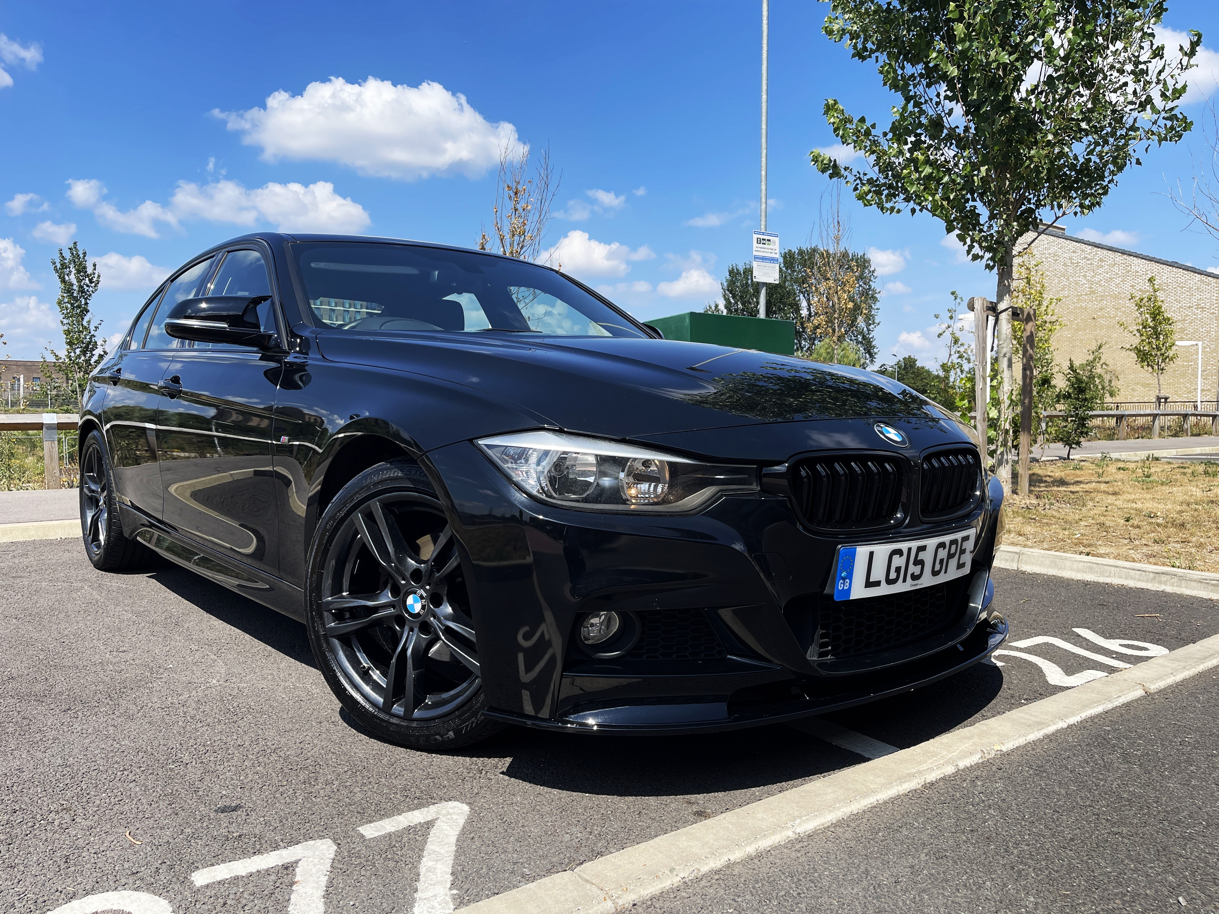 BMW 3 Series | Saloon (2015) 2.0 320i M Sport Saloon 4dr Petrol Auto xDrive Euro 6 (s/s) (184 ps)