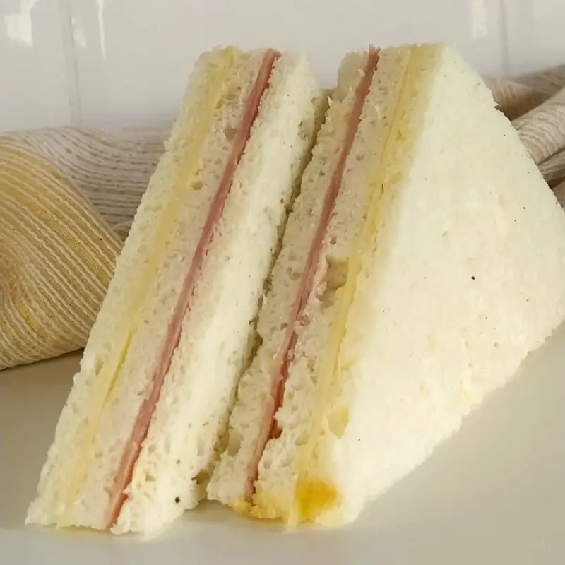 Sandwich de Miga - Jamón y Queso