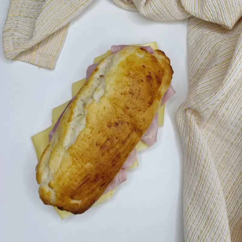 Sandwich Apretado de Jamón y Queso 