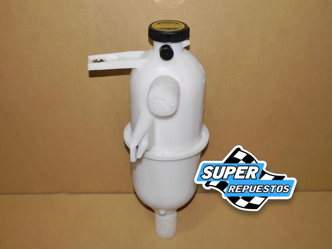 Hilux Deposito de Radiador 2006 al 2015