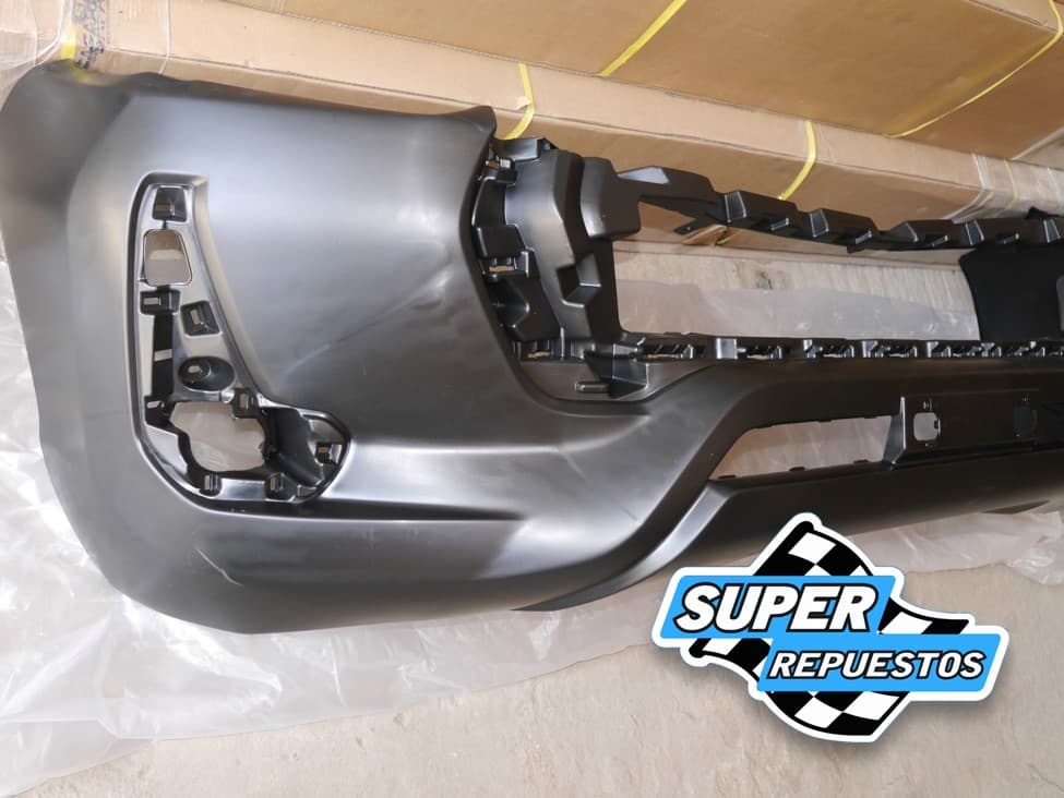 Hilux Parachoque Delantero 2021-2023