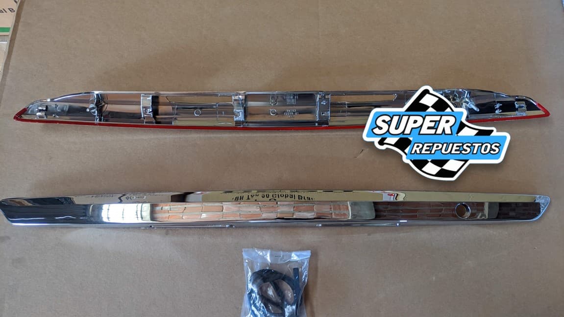 Yaris Adornos Bisel de Cajuela 2007 al 2013