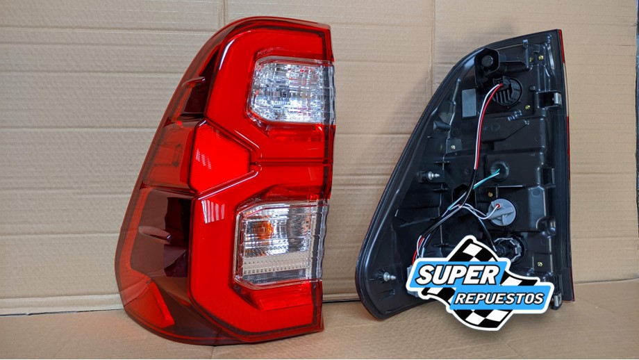 Hilux Faros Posterior 2016 al 2023 LED