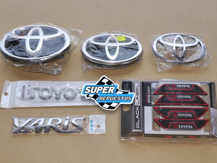 Yaris Letras Emblemas