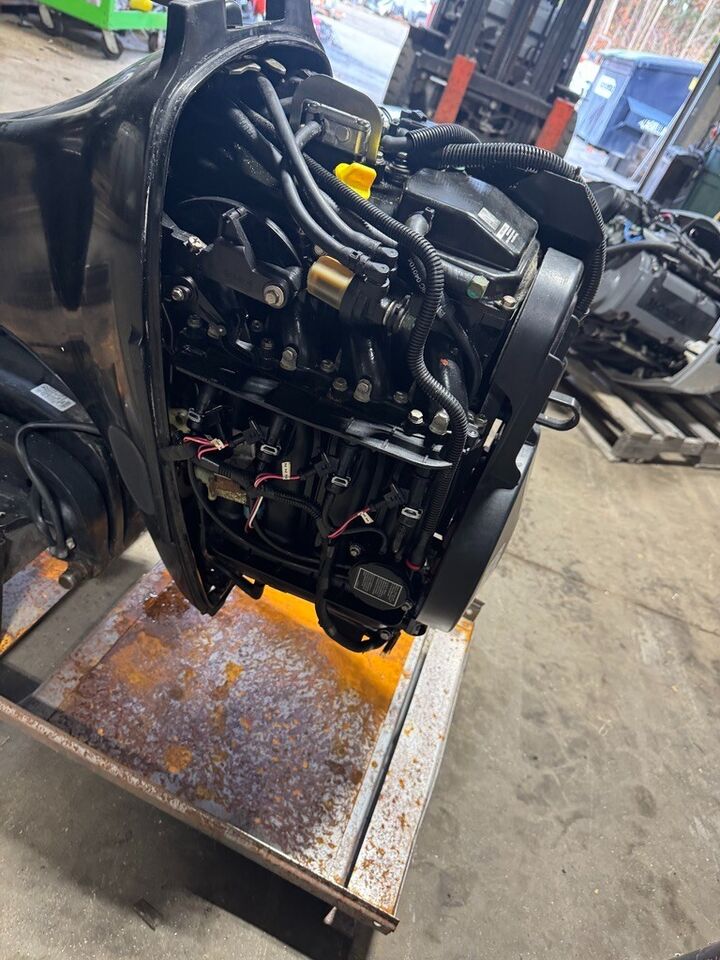 2005 Mercury 60 hp EFI 4-Stroke 20 Outboard Boat Motor Engine Runs Well