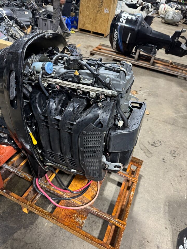 2007 Suzuki DF175 175 hp 4-Stroke 25 Outboard Boat Motor Engine Runs Well