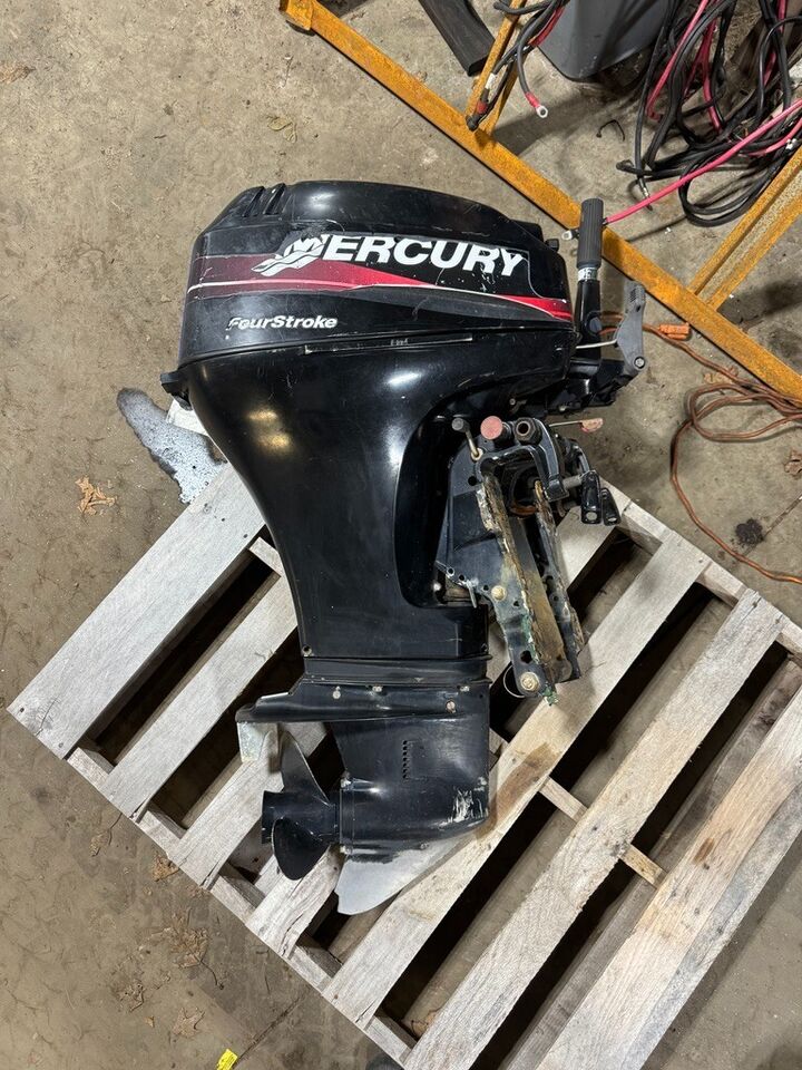 2001 Mercury 25 hp 4-Stroke 20 Tiller Outboard Boat Motor Engine Runs Well Good