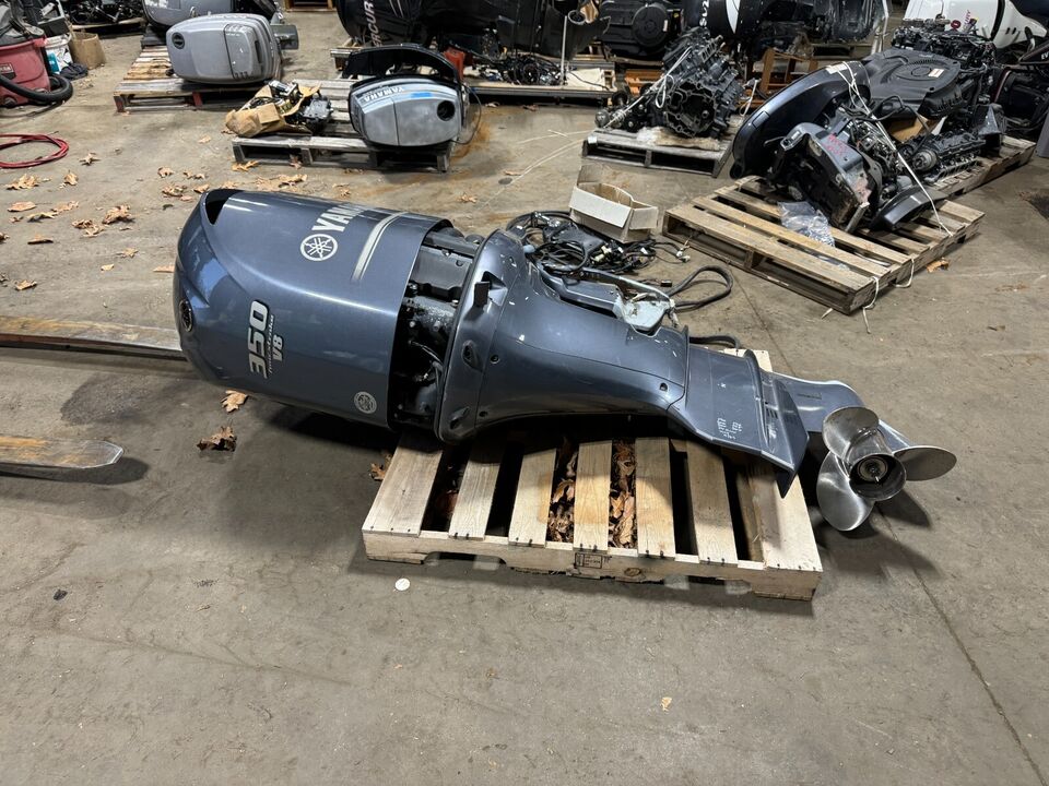 2008 Yamaha F350 V8 4-Stroke 30 Outboard Boat Motor Engine Four Stroke Prop Run