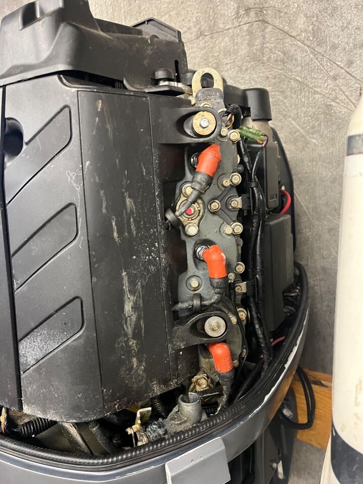 2003 Yamaha 250 HPDI 30 Outboard Boat Motor Engine Good Shape Runs Well V6