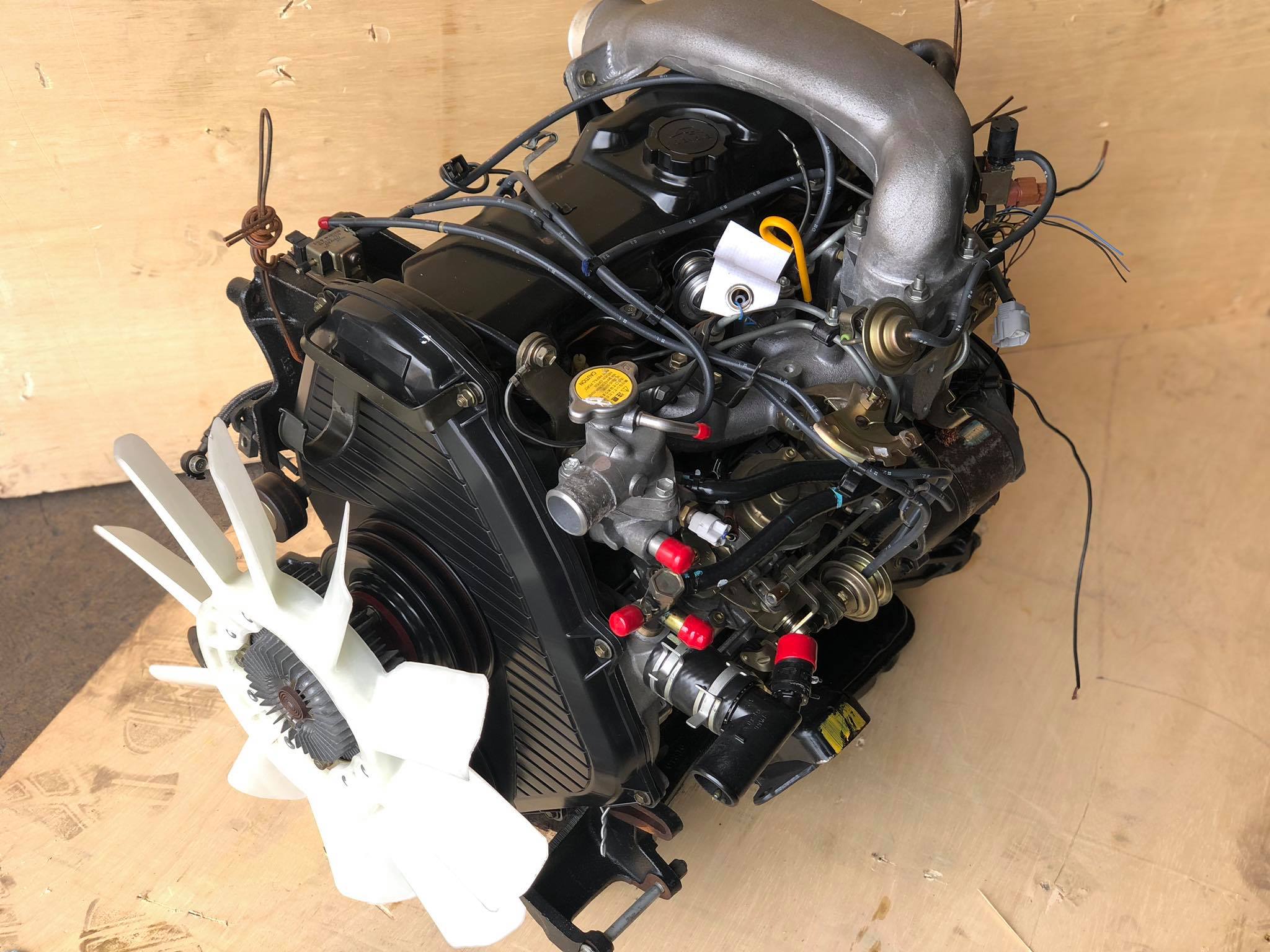 Toyota haice 5L engine