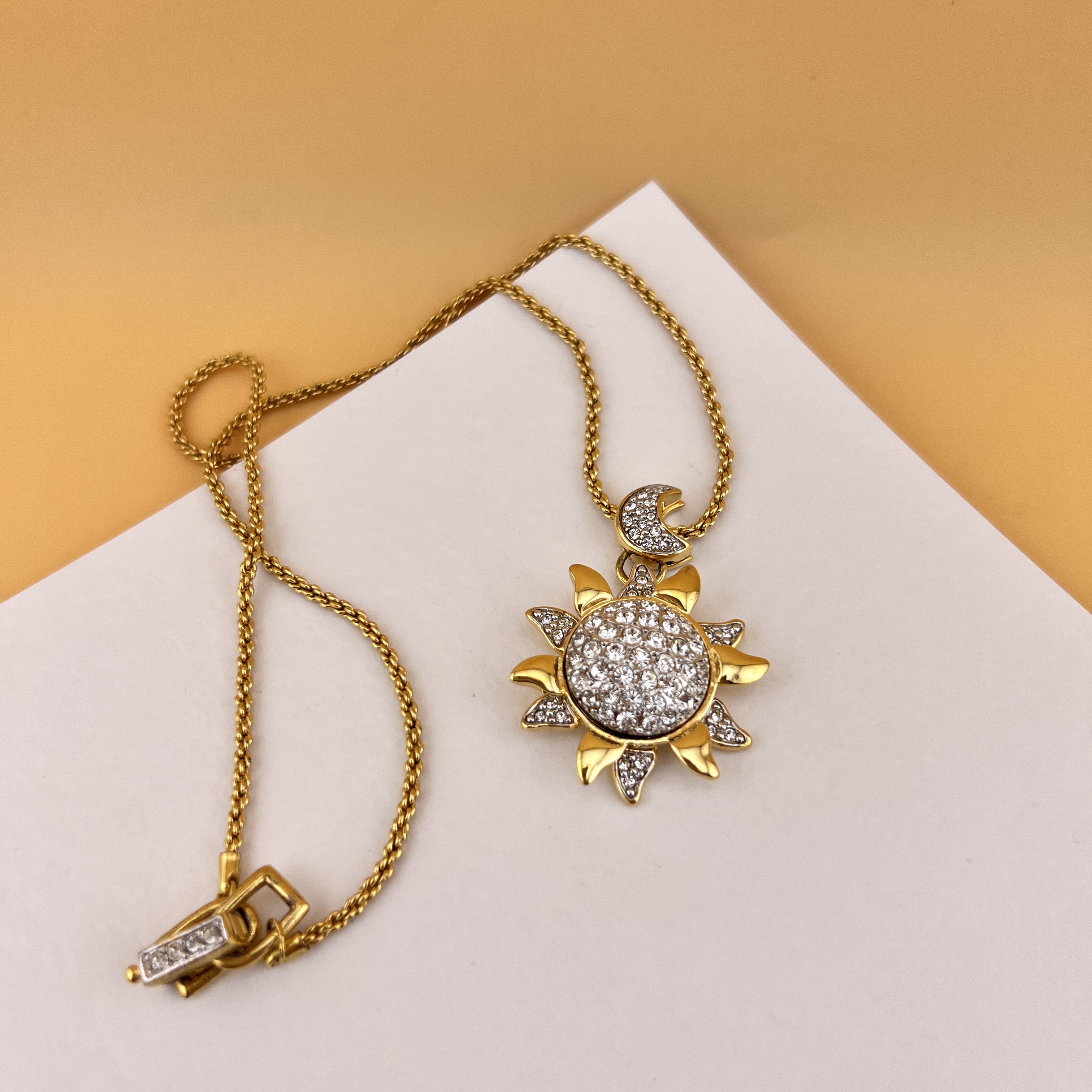 Vintažinis Swarovski vėrinys „Saulė ir mėnulis“