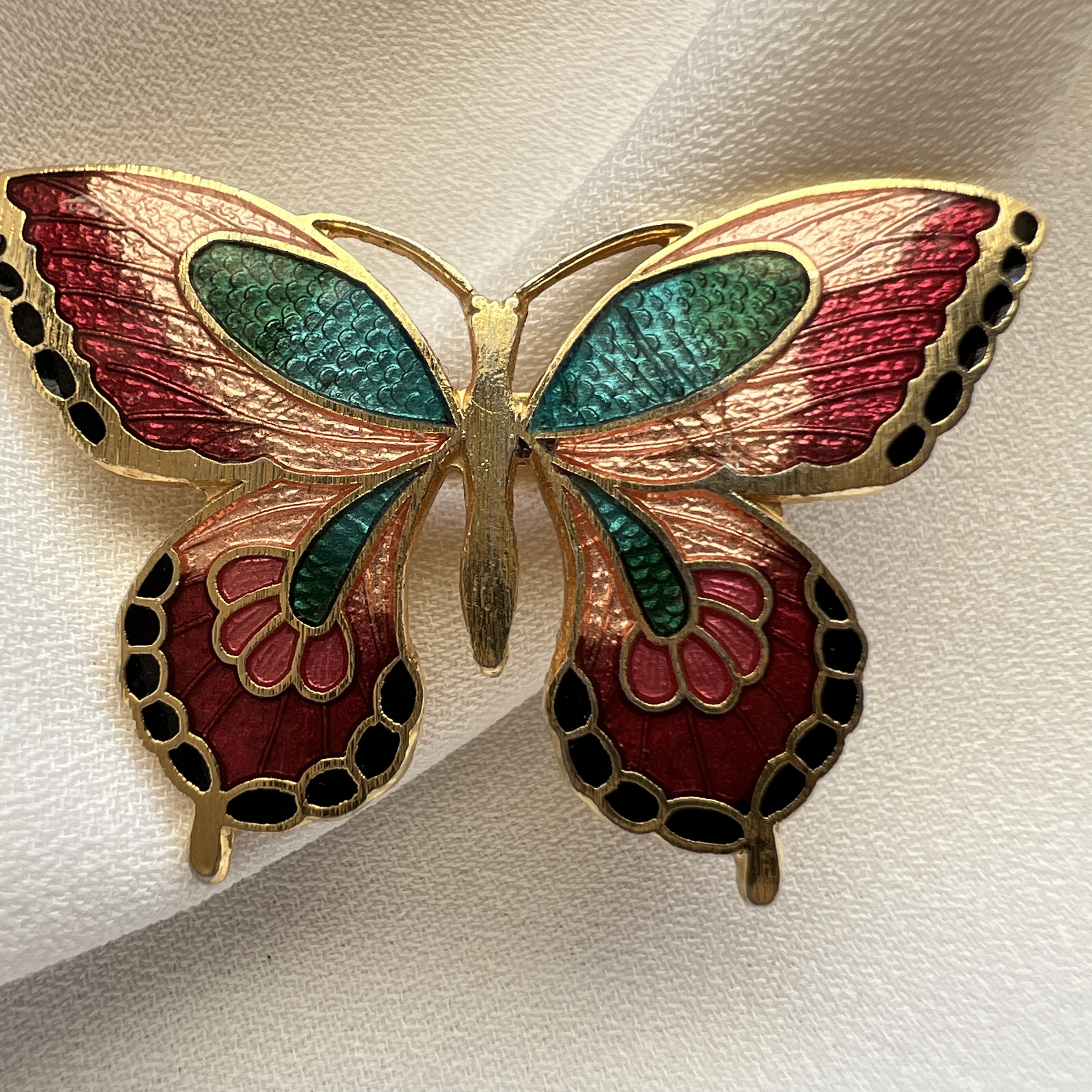 Vintažinė emaliuota drugelio sagė