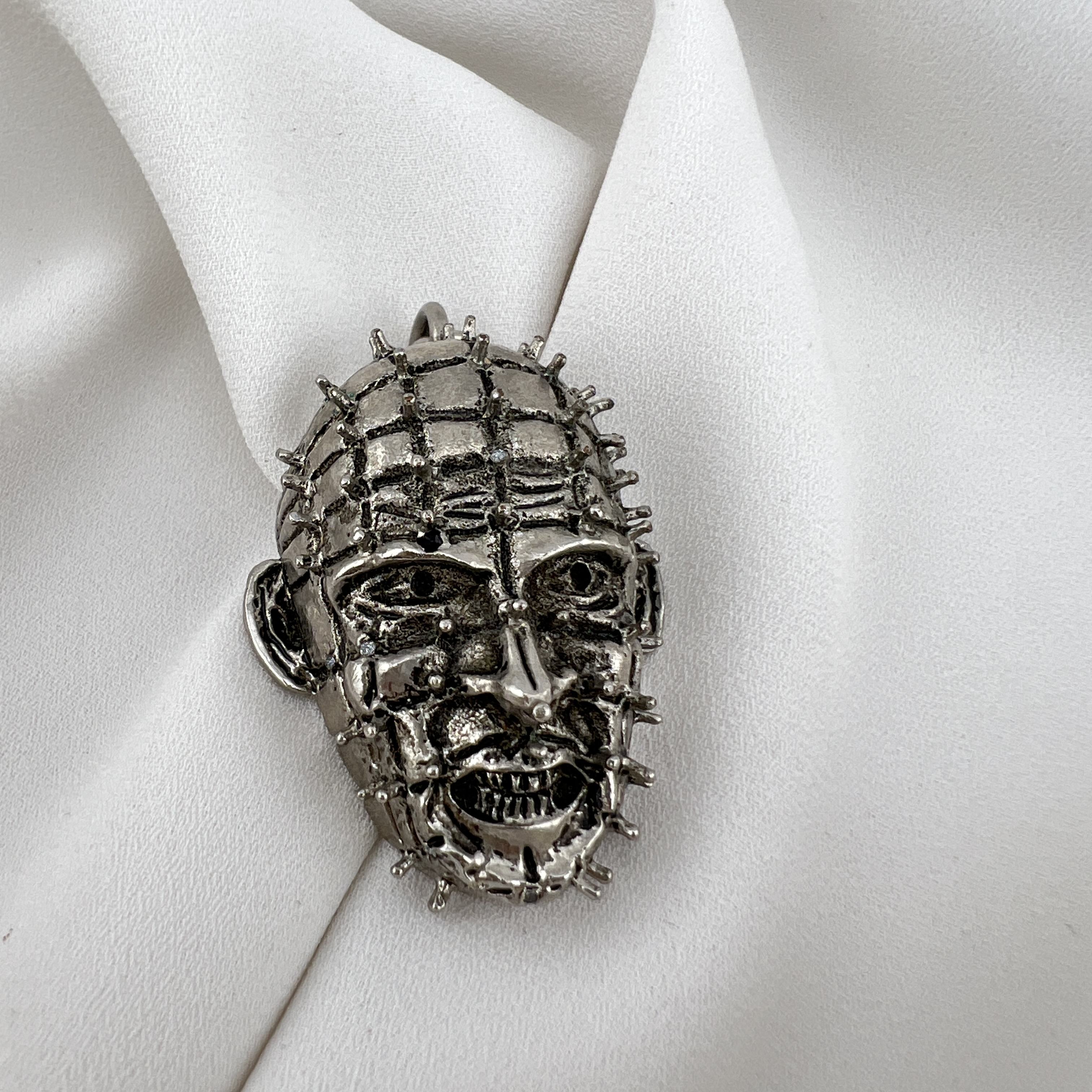 Kolekcinis Supreme x Hellraiser „Pinhead“ pakabukas (2018)