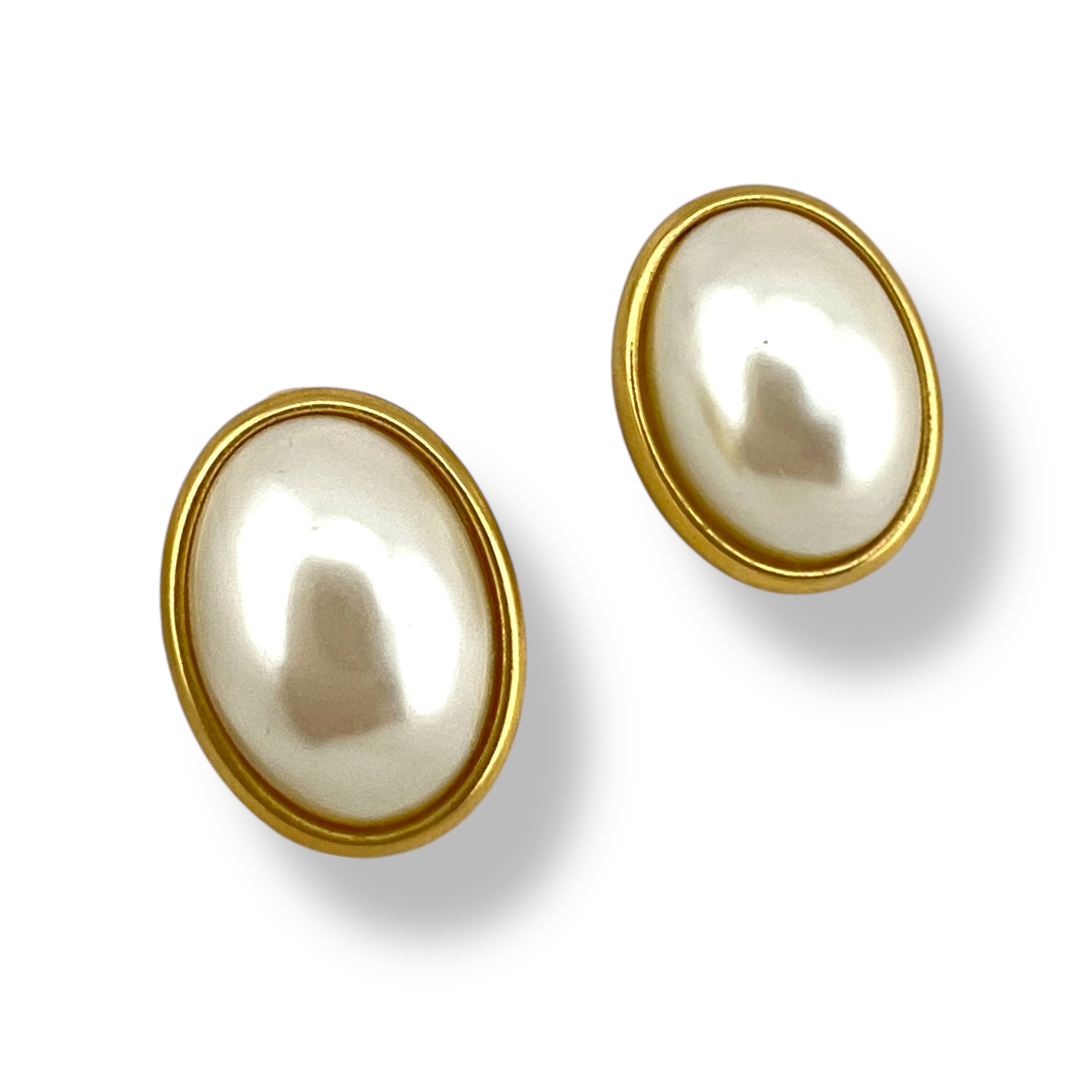 Vintažiniai ovalūs klipsai su perlais