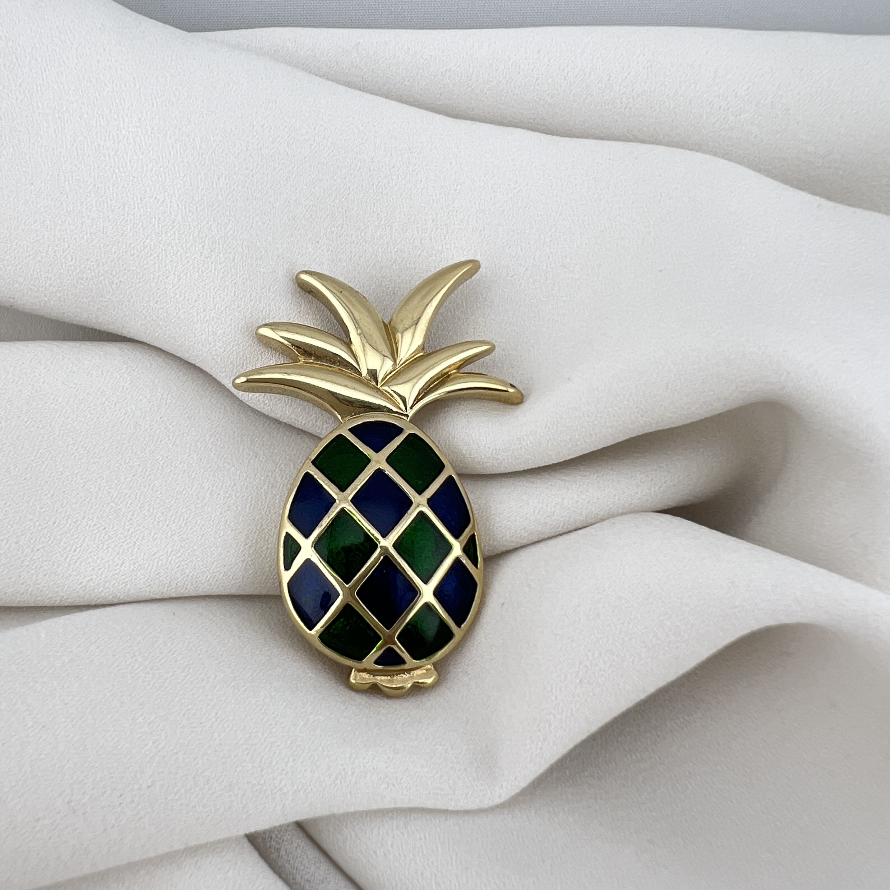 Vintažinė segė „Egzotiškas ananasas“ 🍍✨