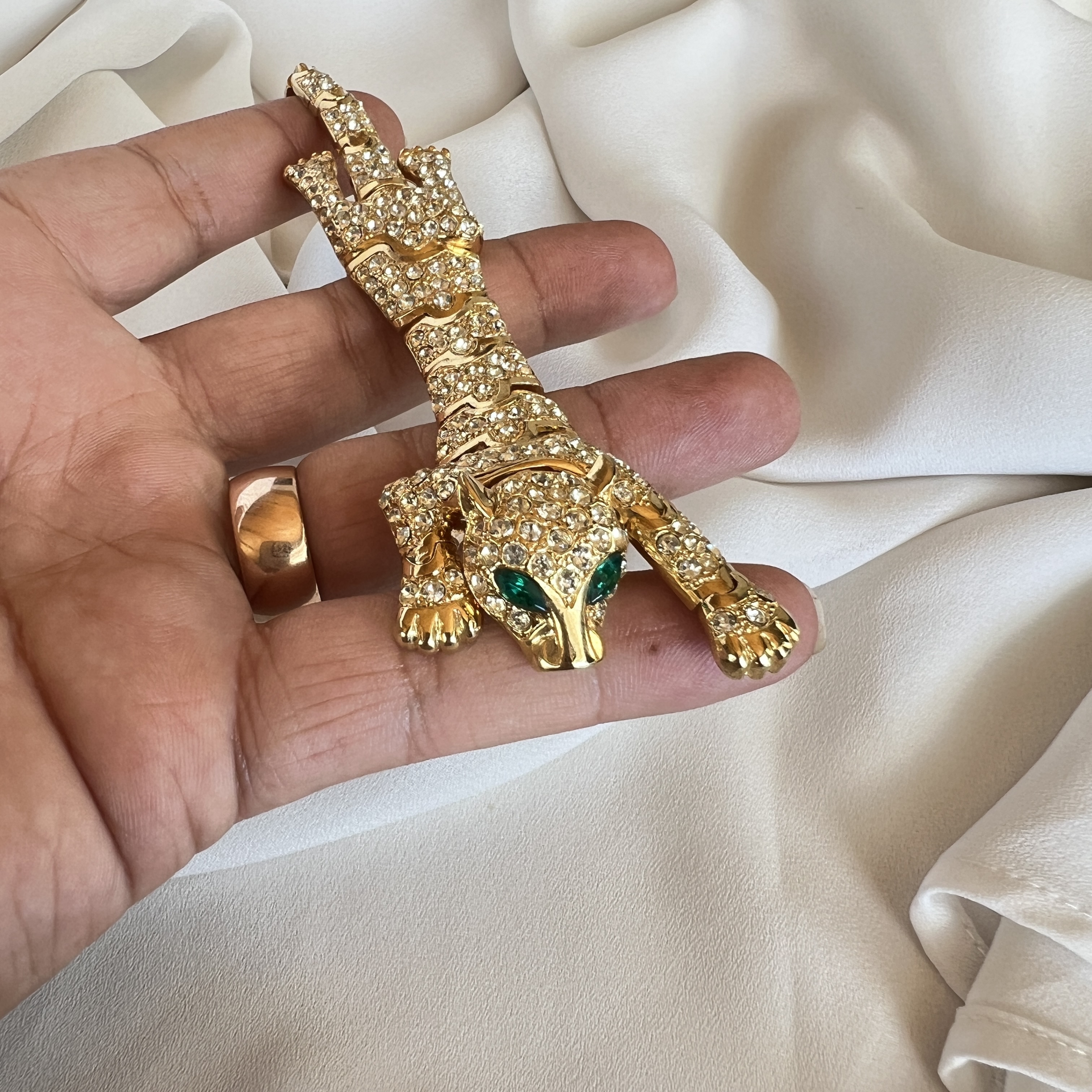 🐆 Kolekcinė vintažinė „Runway“ panteros sagė | įspūdingas peties akcentas (14 cm)