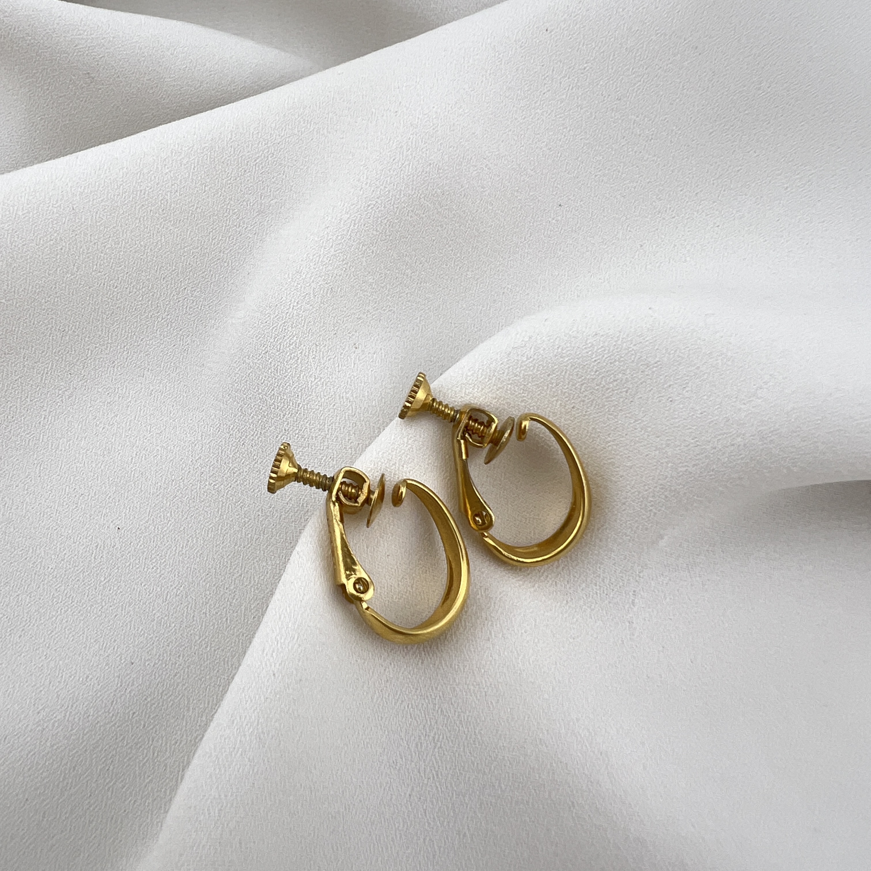 Vintažiniai aukso spalvos Napier auskarai