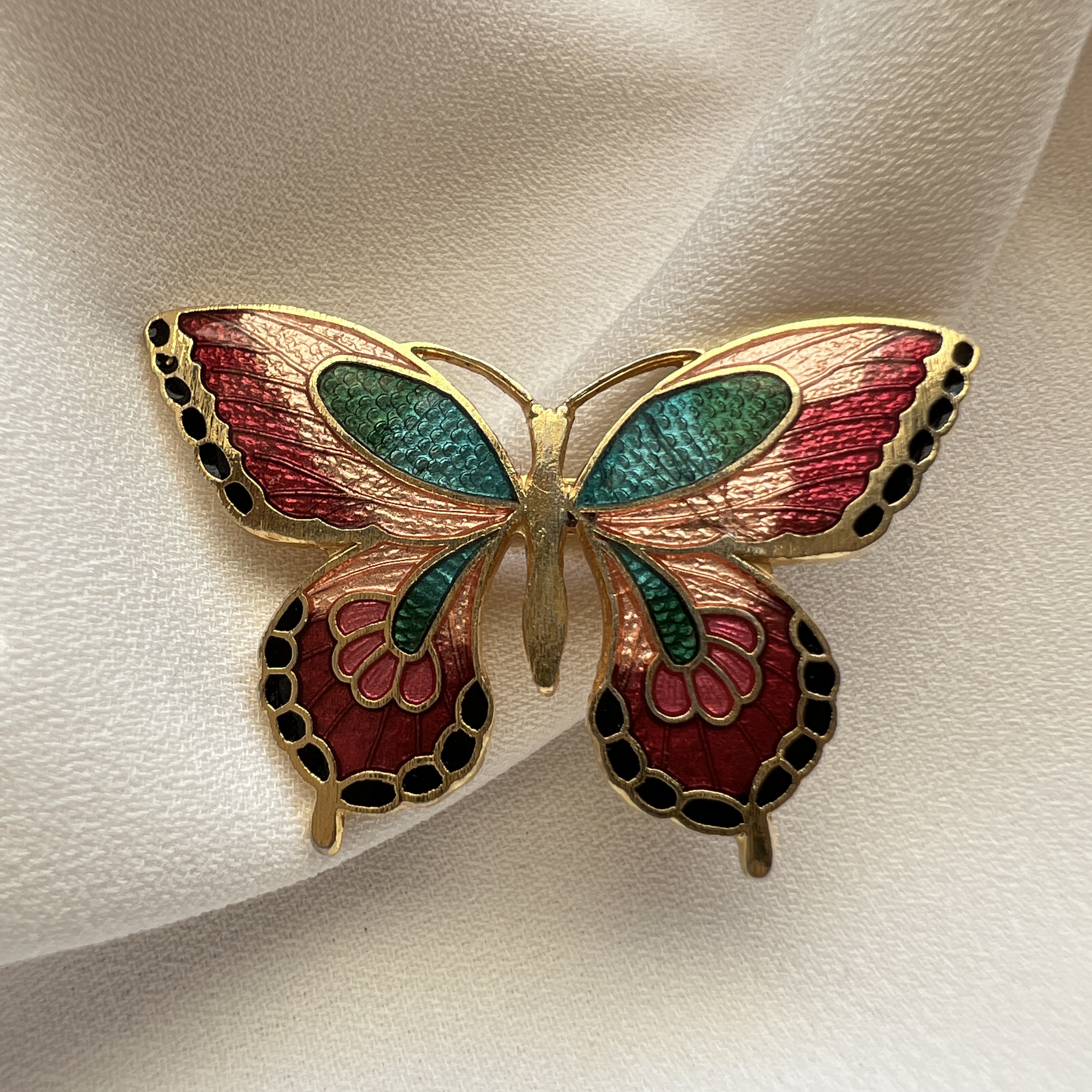 Vintažinė emaliuota drugelio sagė