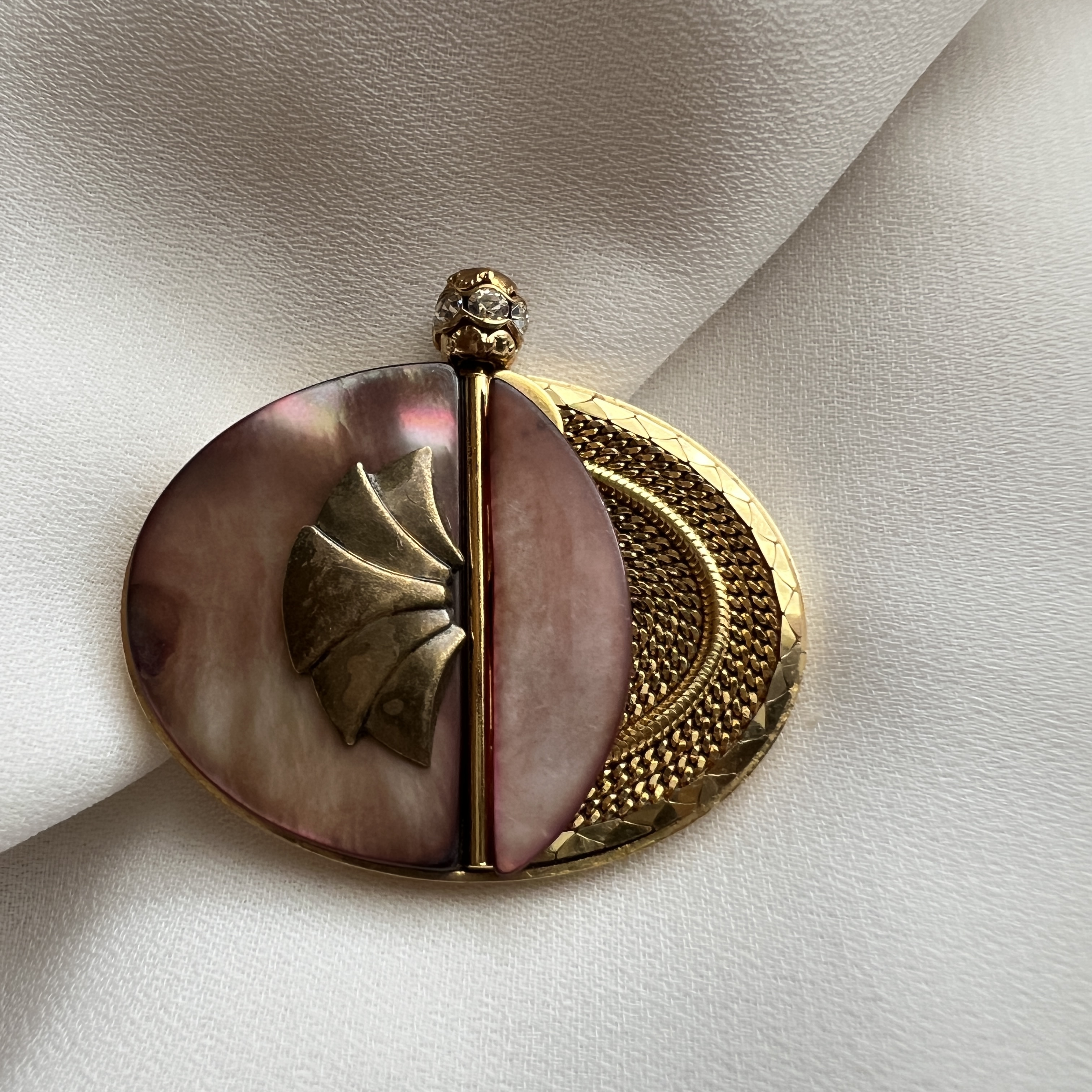 Vintažinė „Marena“ sagė – rankų darbo, Vakarų Vokietija