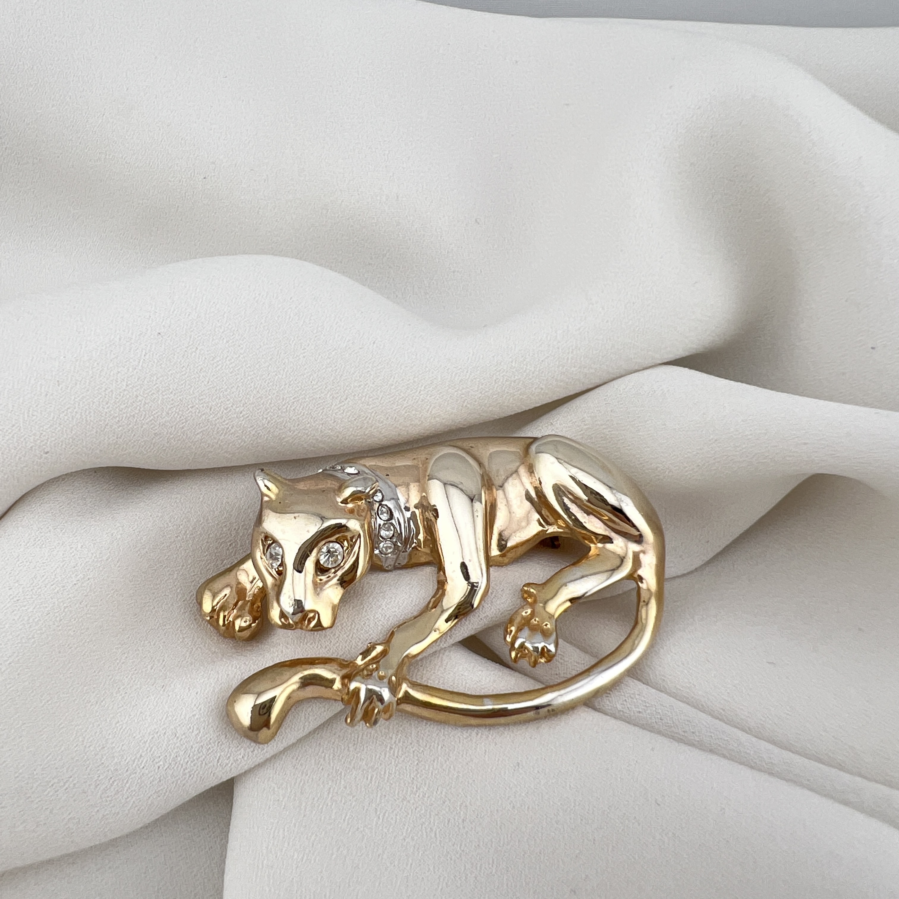 Vintažinė segė „Auksinė pantera“ 🐆✨