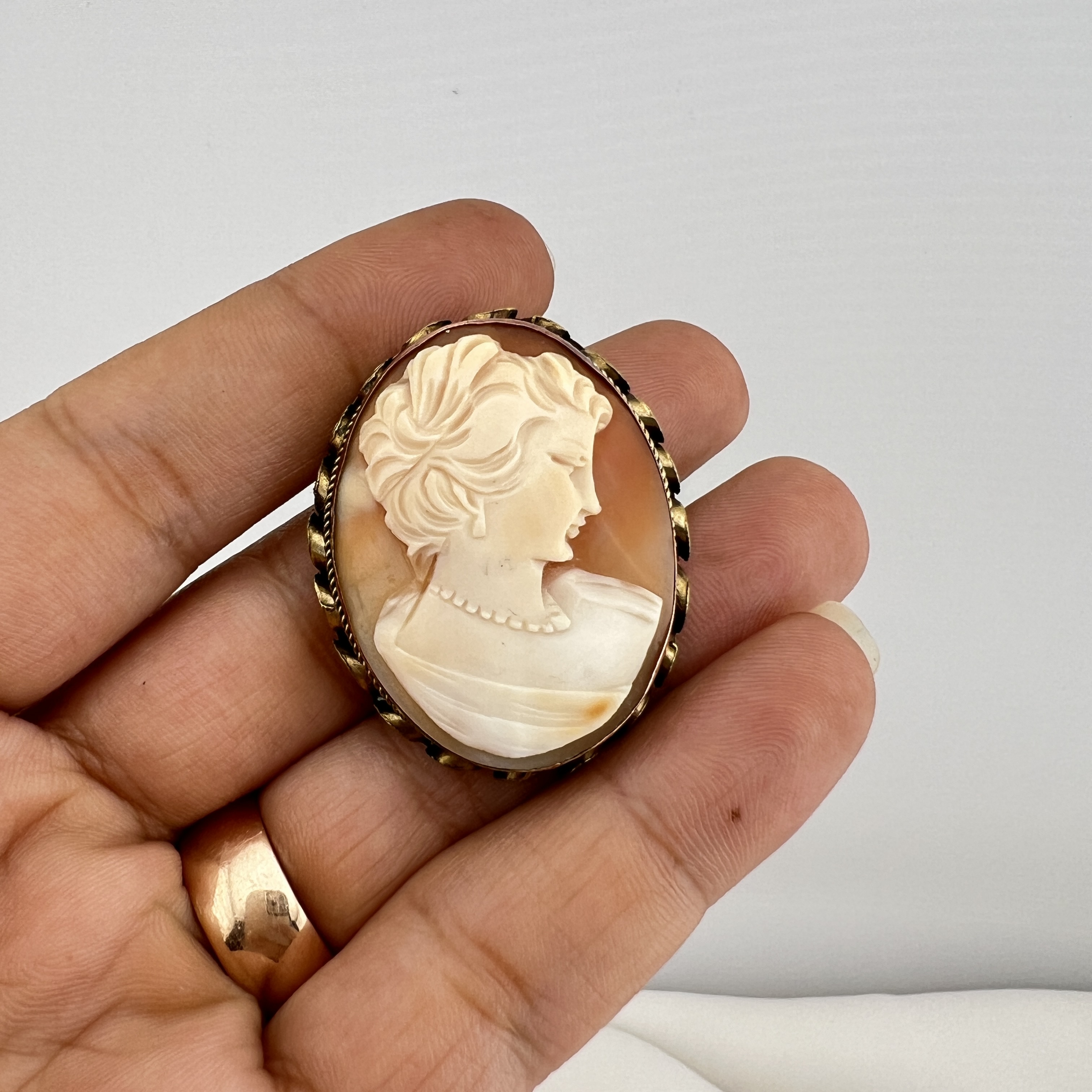 Vintažinė kamėja sagė pakabukas „Kriauklės šnabždesys“ ✨🐚